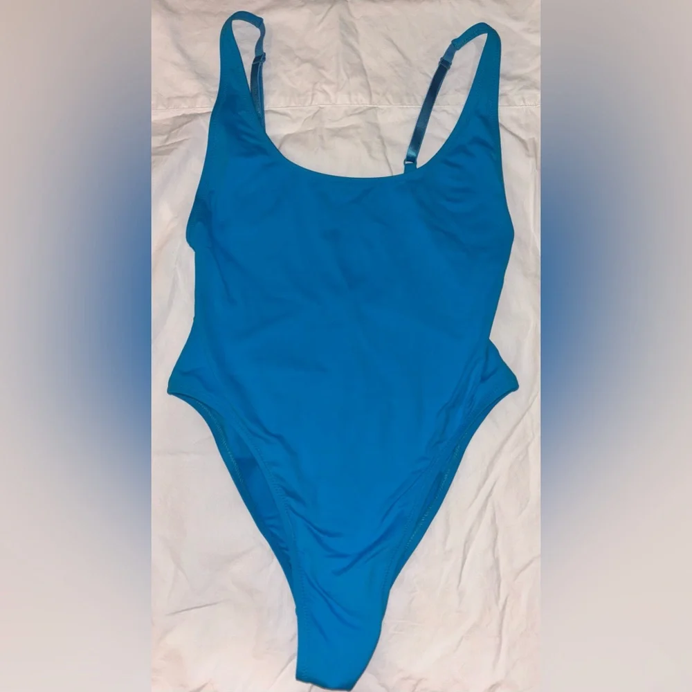 NWT Skims Scoop Neck One Piece in Turquoise